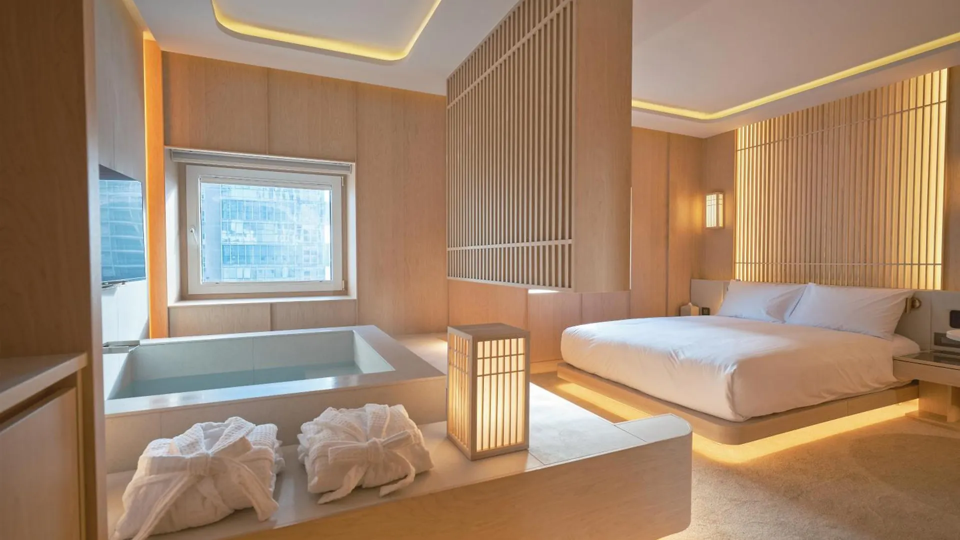 Uh Continental Centerpoint Hotel Busan 4*,
