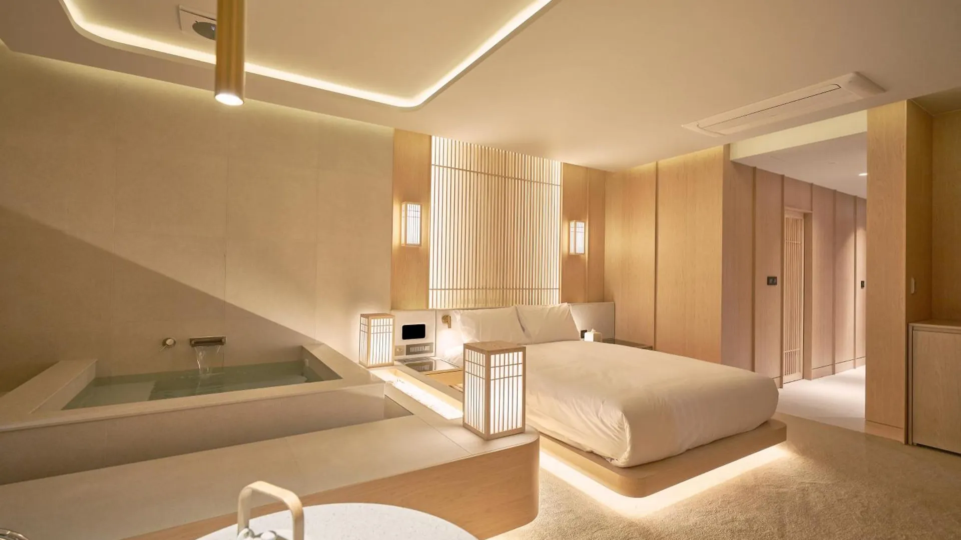 Hotel Uh Continental Centerpoint Busan 4*,